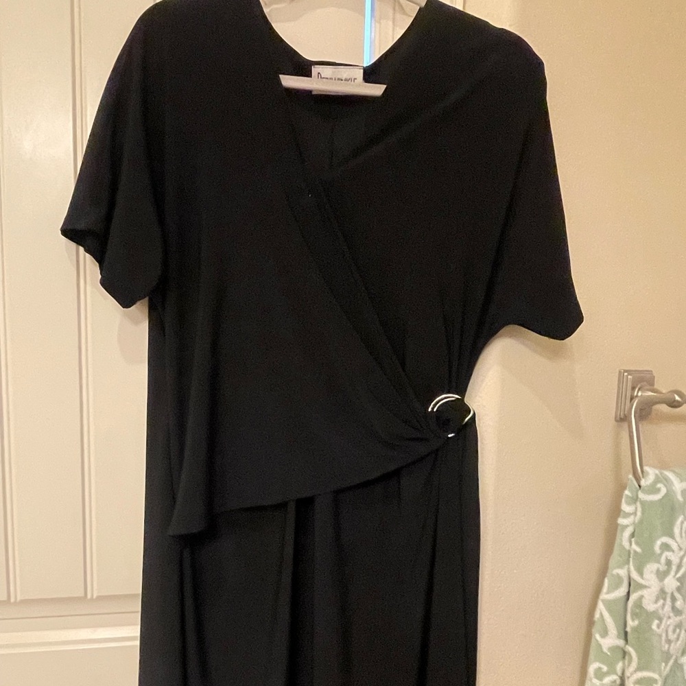 Periwinkle by Barlow Classic Black Apparel